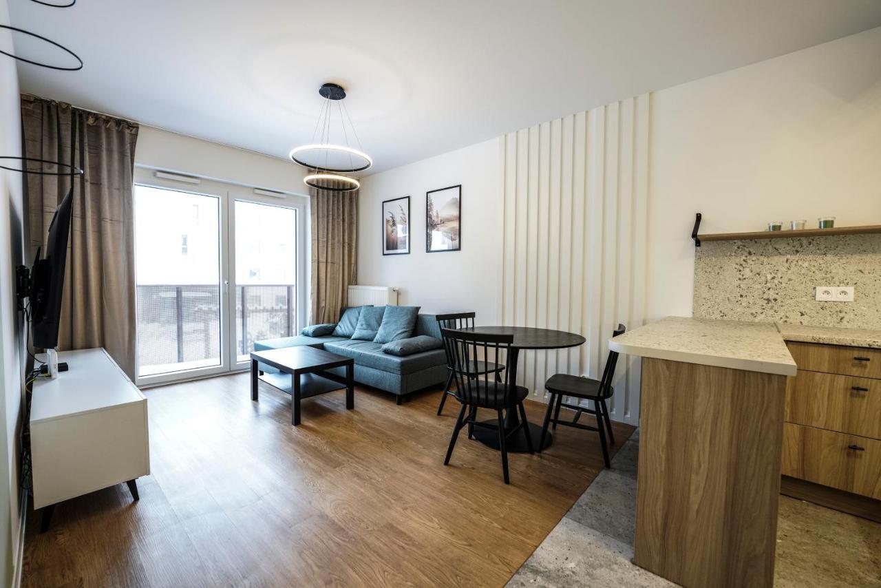 Apartment Wichrowa 6c *
